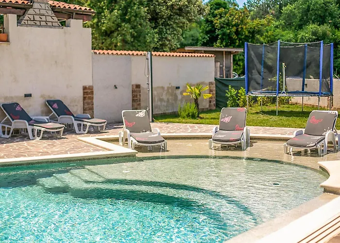 Stunning Apartment In Pula With Wifi * Pula